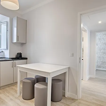 Bmyguest - Ambassador Boutique Apartment II-2